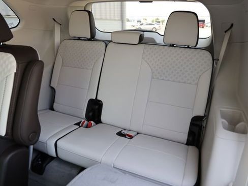 New 2026 GMC Acadia Denali w/ Super Cruise Package image 15