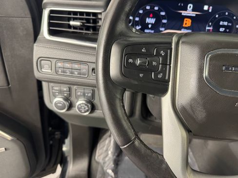 Used 2022 GMC Yukon Denali AWD/4WD image 15