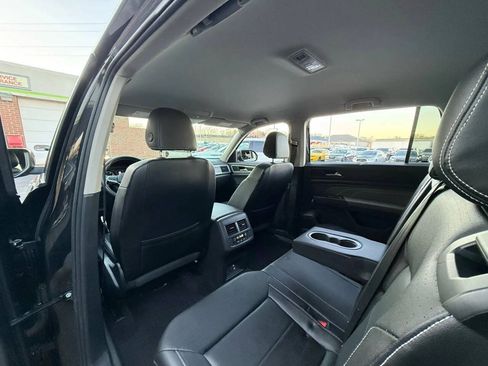 Used 2021 Volkswagen Atlas SE AWD/4WD image 8