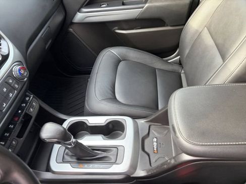 Used 2022 Chevrolet Colorado ZR2 image 25