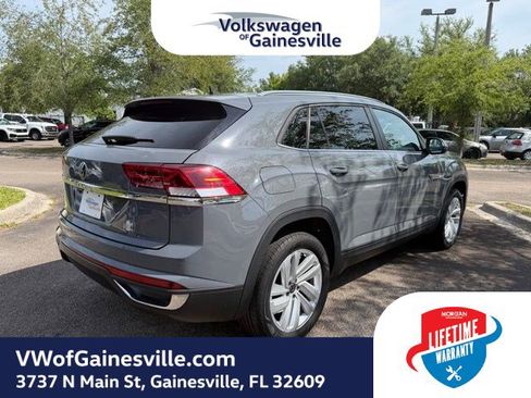 Used 2023 Volkswagen Atlas Cross Sport SE FWD image 6