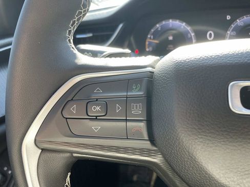 Used 2024 Jeep Grand Cherokee Altitude image 23