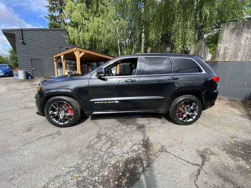 Used 2015 Jeep Grand Cherokee SRT w/ Luxury Group II AWD/4WD image 3