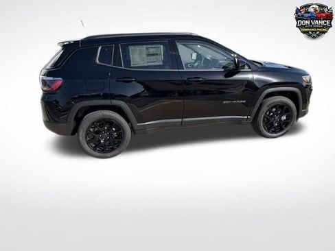 New 2026 Jeep Compass Latitude AWD/4WD image 6