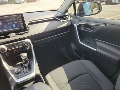 Used 2019 Toyota RAV4 LE image 23