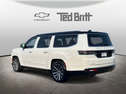 Used 2023 Jeep Grand Wagoneer L Series II AWD/4WD image 6