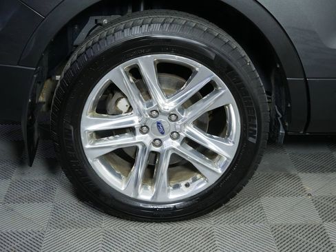 Used 2016 Ford Explorer XLT w/ Equipment Group 202A AWD/4WD image 11