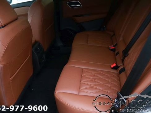New 2026 Nissan Rogue Platinum w/ Platinum Premium Package AWD/4WD image 13