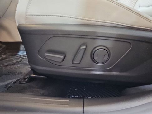 New 2026 Hyundai Tucson Limited image 30