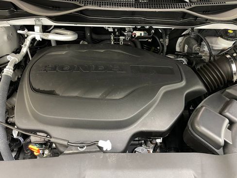 Used 2024 Honda Odyssey Sport image 45