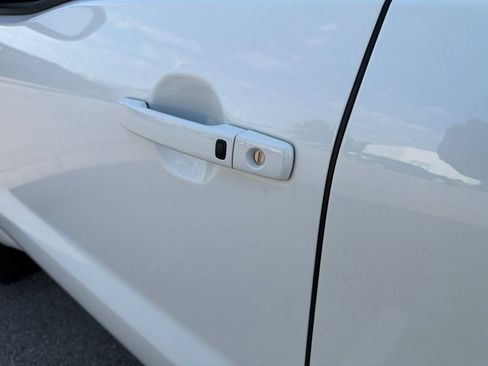 Used 2026 Nissan Frontier SV w/ SV Convenience Package AWD/4WD image 10