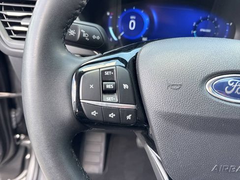 Used 2022 Ford Escape SEL w/ Technology Package FWD image 24