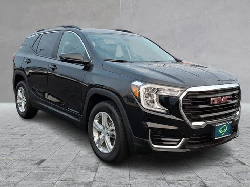 Certified 2023 GMC Terrain SLE w/ Driver Convenience Package FWD image 3