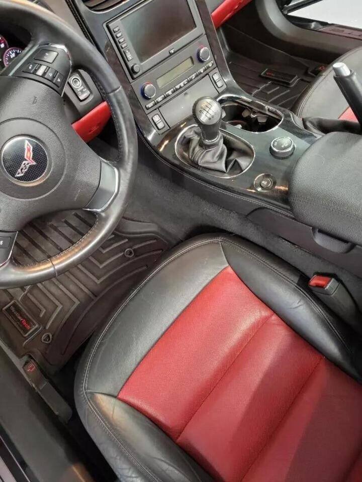 Used 2013 Chevrolet Corvette 427 w/ 1SB Preferred Equipment Group RWD image 12