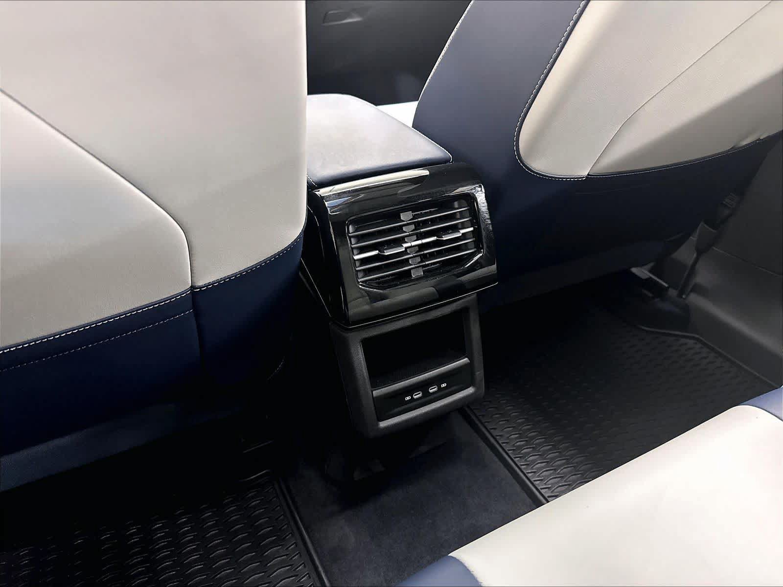 Used 2025 Volkswagen ID.4 Pro S RWD image 14