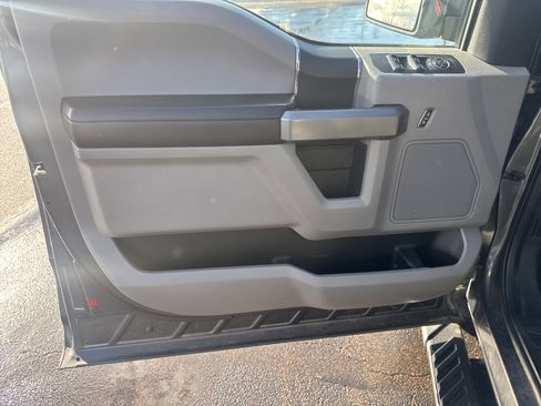 Used 2015 Ford F150 XLT w/ Trailer Tow Package image 15