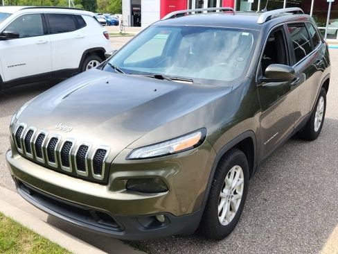 Used 2015 Jeep Cherokee Latitude AWD/4WD image 3