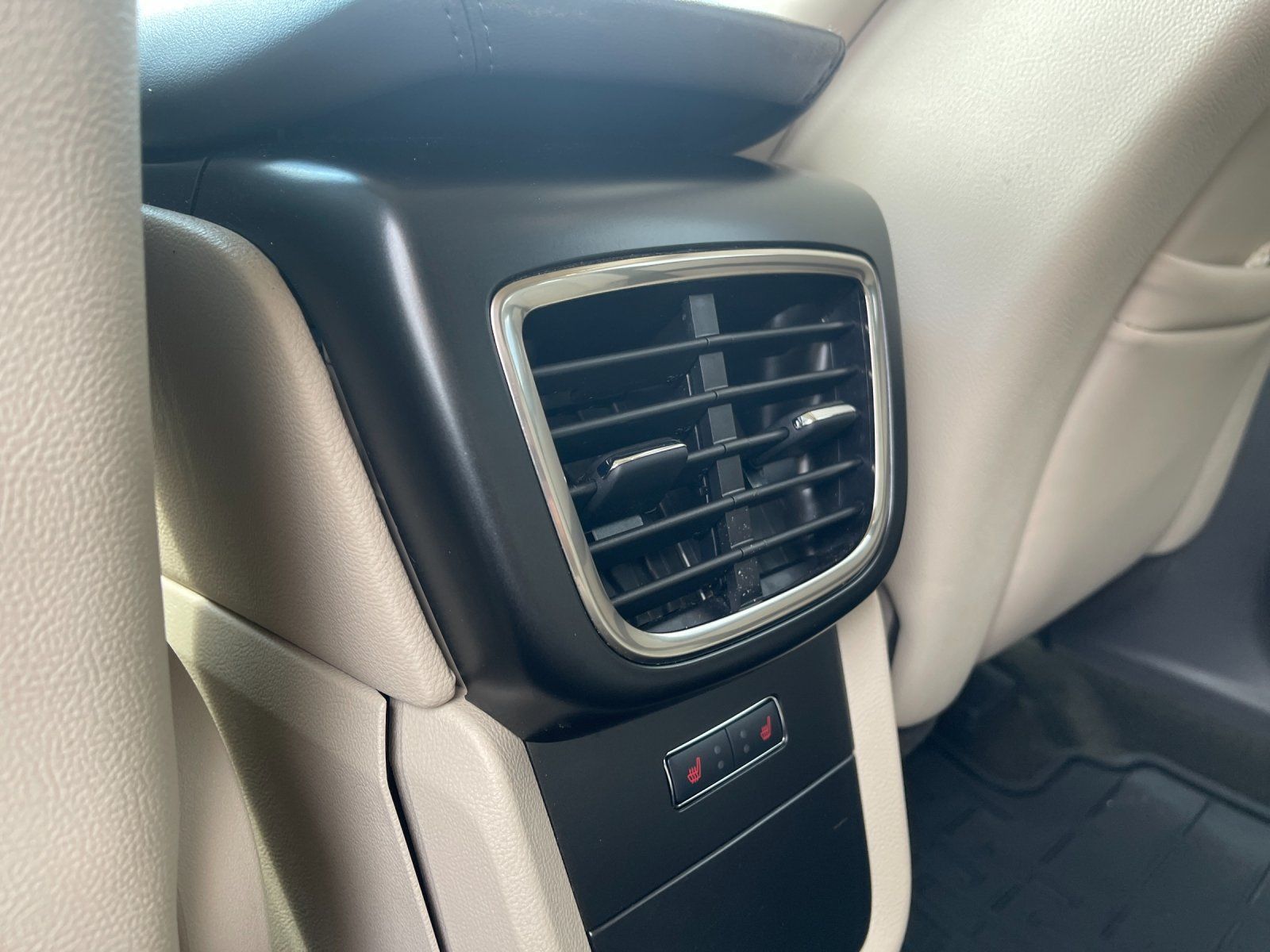 Used 2019 Lincoln Nautilus Reserve FWD image 15