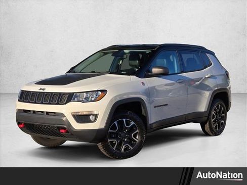 Used 2020 Jeep Compass Trailhawk image 1