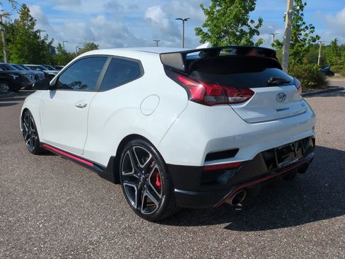 Used 2022 Hyundai Veloster N FWD image 4