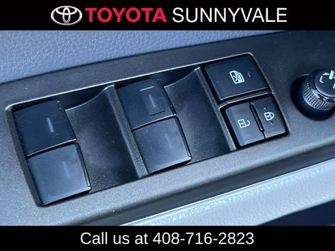 Used 2024 Toyota Camry LE w/ Convenience Package image 18