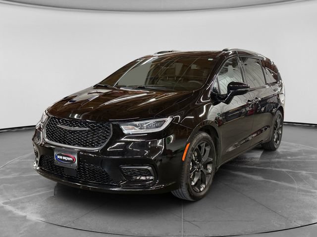 Used 2025 Chrysler Pacifica Limited FWD image 7