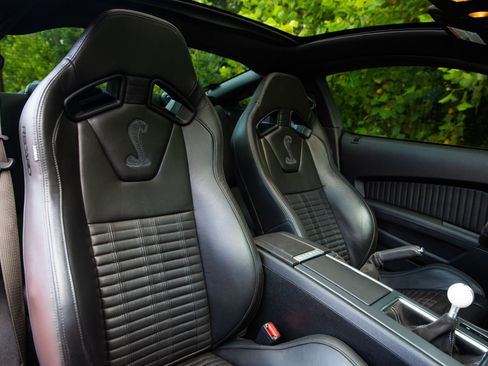 Used 2012 Ford Mustang Shelby GT500 RWD image 41
