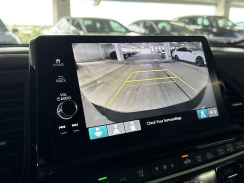Used 2025 Honda Odyssey EX-L image 18