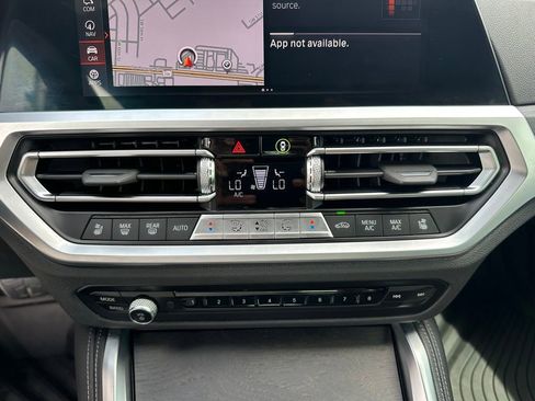 Used 2022 BMW 430i Coupe w/ M Sport Package RWD image 19