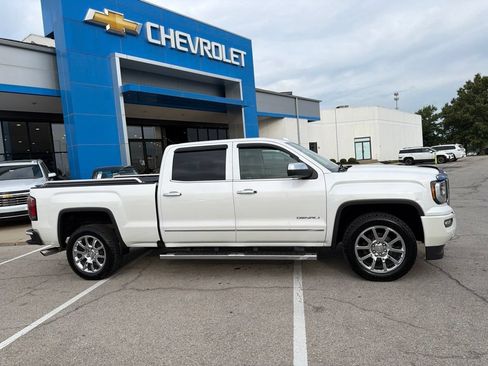 Used 2017 GMC Sierra 1500 Denali AWD/4WD image 2