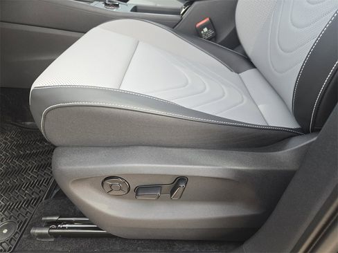 New 2026 Volkswagen Tiguan SE R-Line image 19