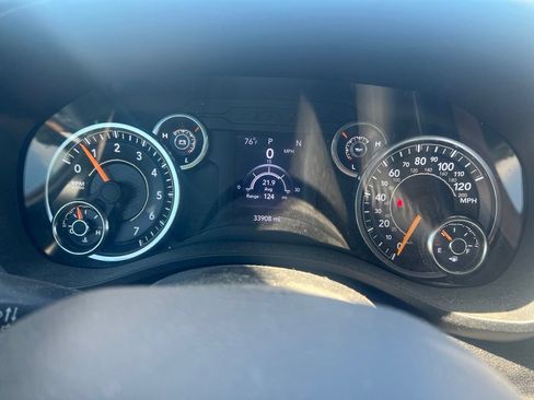 Used 2021 RAM 1500 Big Horn AWD/4WD image 9