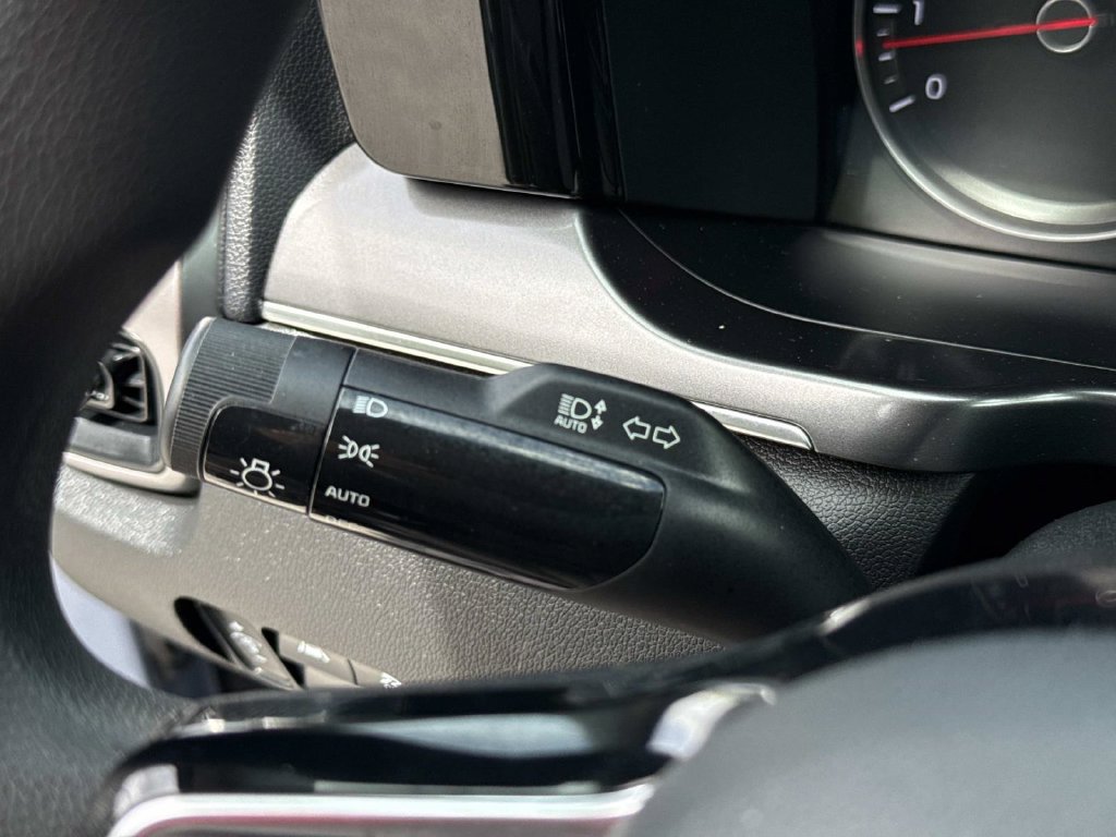 Used 2023 Kia Sorento LX FWD image 37