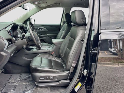 Used 2020 Chevrolet Traverse Premier FWD image 22