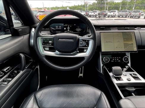 Used 2023 Land Rover Range Rover SE AWD/4WD image 6