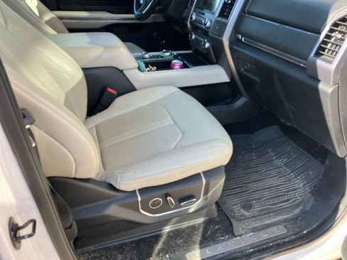 Used 2019 Ford Expedition Platinum AWD/4WD image 10
