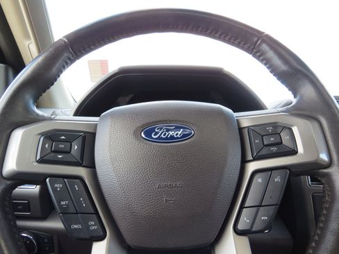 Used 2021 Ford Expedition Max XLT image 23