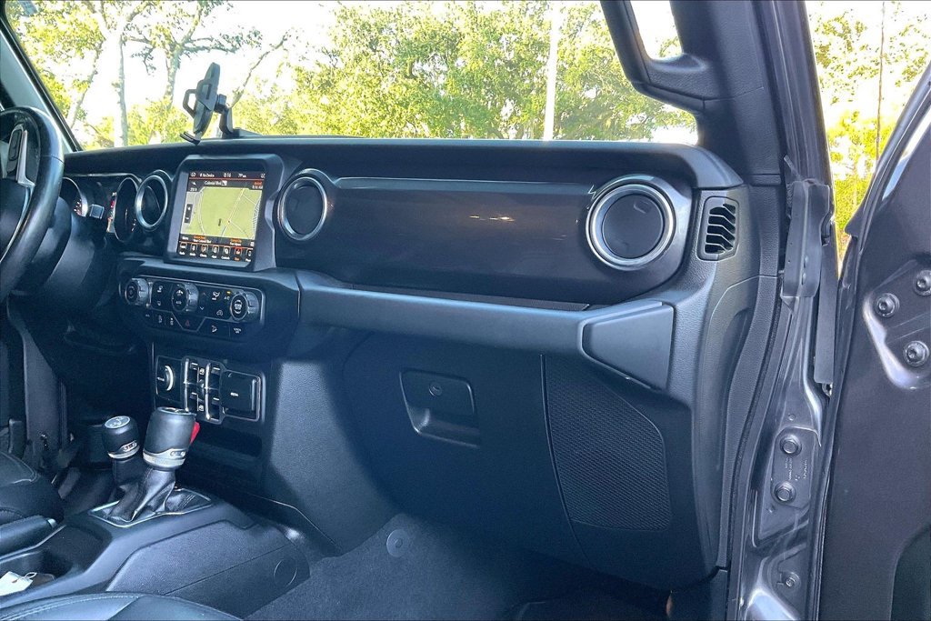 Used 2019 Jeep Wrangler Unlimited Sahara AWD/4WD image 23