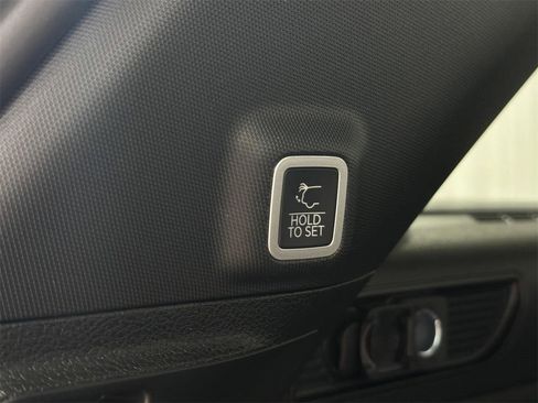 New 2024 Jeep Grand Cherokee Limited w/ Luxury Tech Group II image 37