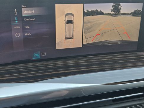 New 2025 Cadillac Escalade Premium Luxury image 13