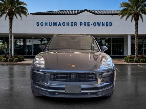 Used 2022 Porsche Macan AWD/4WD image 2