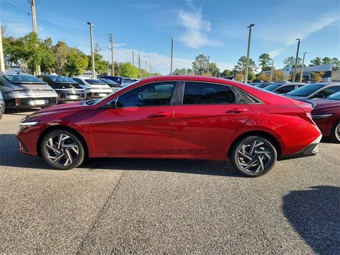 New 2025 Hyundai Elantra Sport image 4