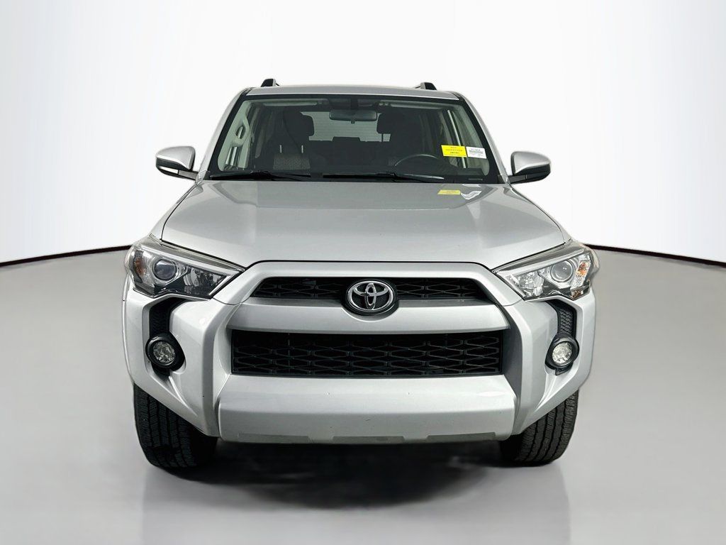 Used 2019 Toyota 4Runner SR5 AWD/4WD image 2