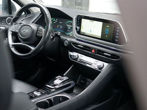 Certified 2022 Hyundai Sonata Limited w/ Cargo Package image 32