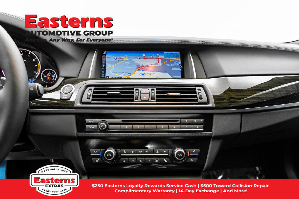 Used 2015 BMW M5 RWD image 11