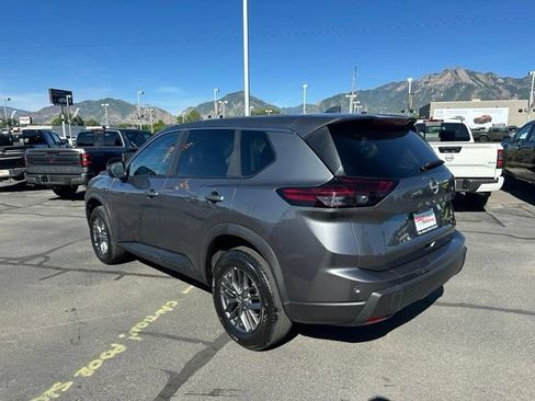 Used 2026 Nissan Rogue SV AWD/4WD image 8