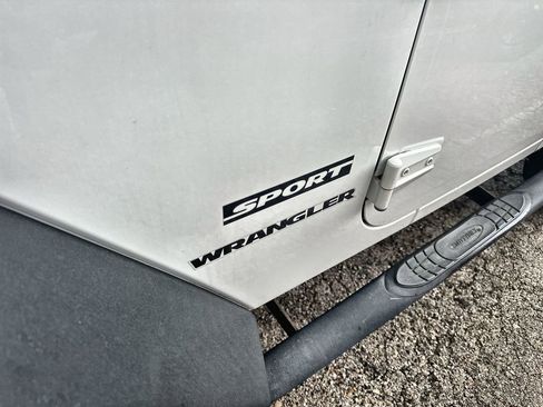 Used 2013 Jeep Wrangler Sport image 5