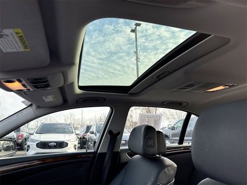 Used 2010 BMW 528i Sedan image 18