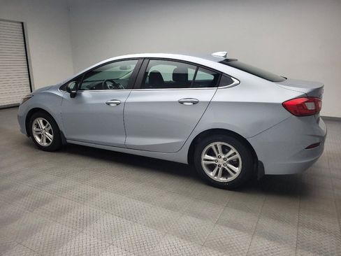 Used 2017 Chevrolet Cruze LT w/ Convenience Package FWD image 3
