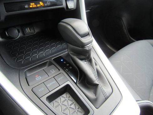 Used 2025 Toyota RAV4 XLE image 49